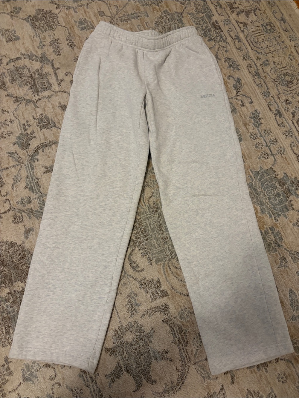 Aritzia Heather Light Gray Relaxed Sweatpants